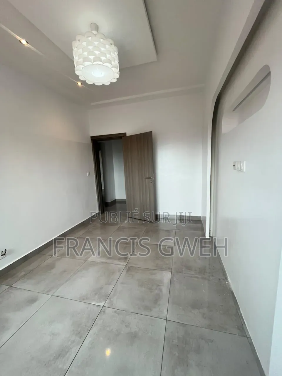 2chbre Appartement dans Francis Gweh, Cocody à Louer