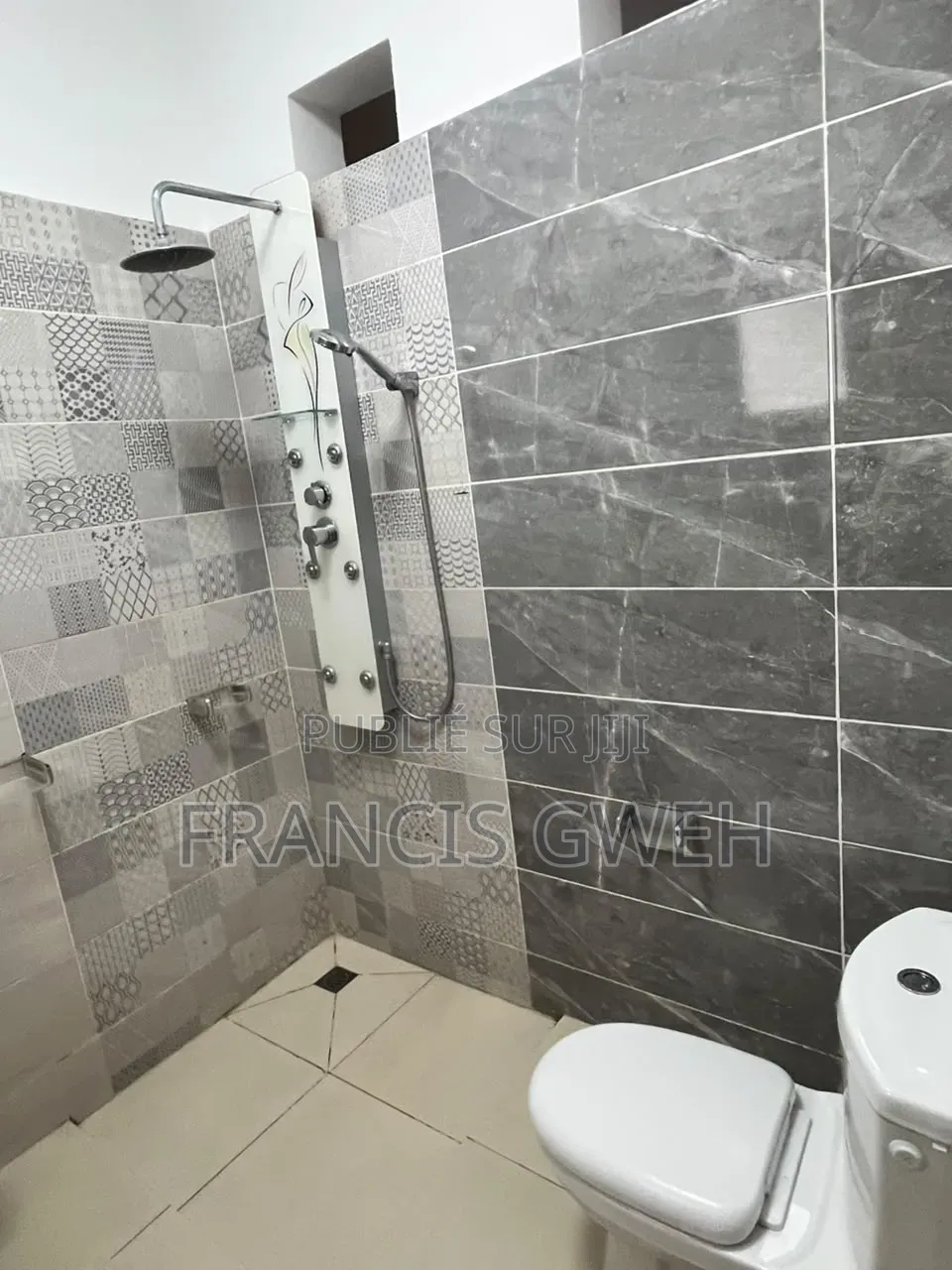 2chbre Appartement dans Francis Gweh, Cocody à Louer