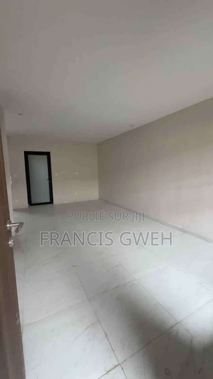 2chbre Villa dans Francis Gweh, Cocody à Louer