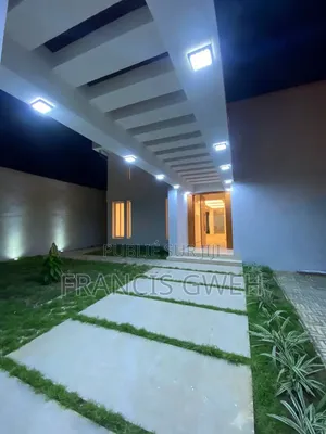 6chbre Duplex dans Francis Gweh, Cocody à Louer