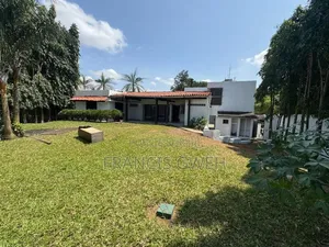 5chbre Duplex dans Francis Gweh, Cocody à Louer