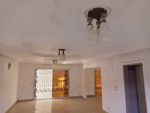 5chbre Appartement dans Yopougon à Vendre