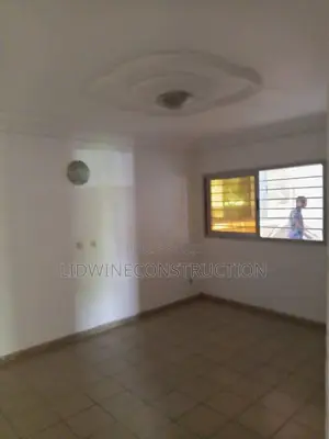 5chbre Appartement dans Yopougon à Vendre