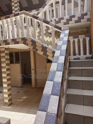 5chbre Appartement dans Yopougon à Vendre