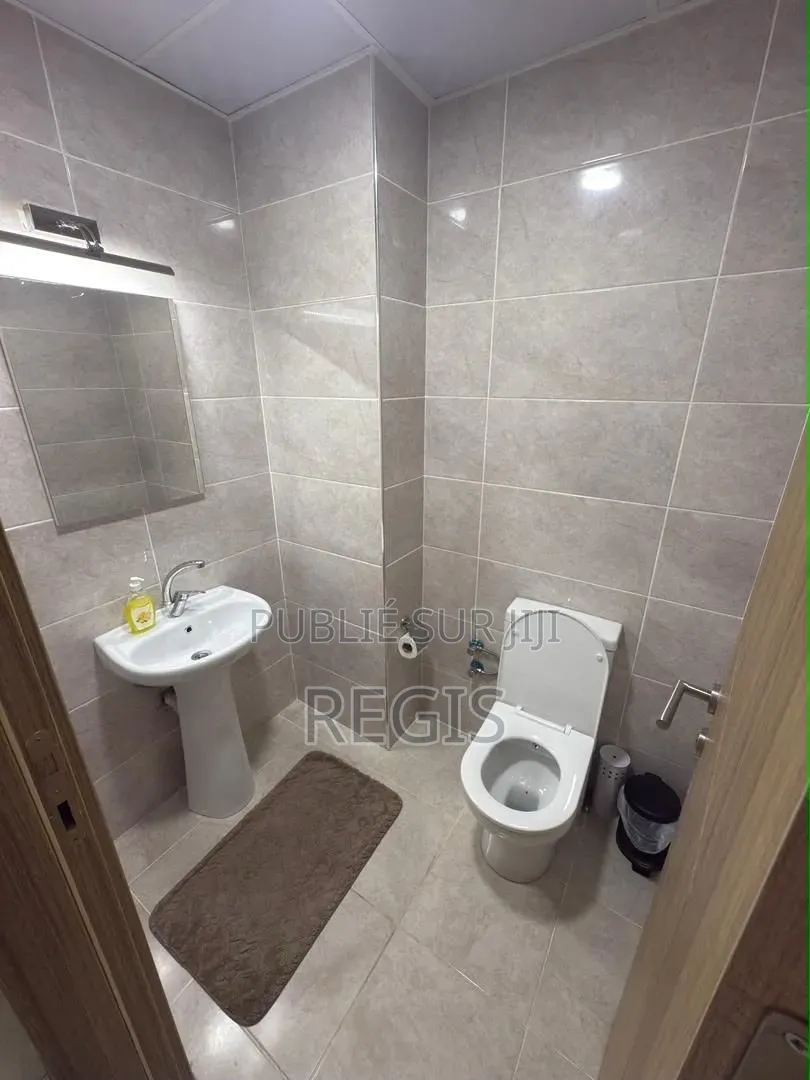 Meublé 3chbre Appartement dans Marcory à Vendre