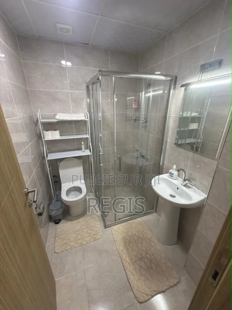 Meublé 3chbre Appartement dans Marcory à Vendre