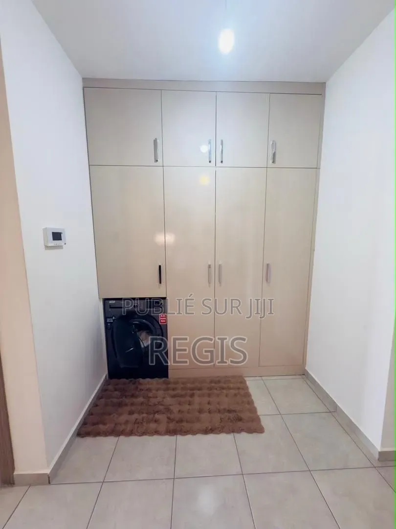 Meublé 3chbre Appartement dans Marcory à Vendre