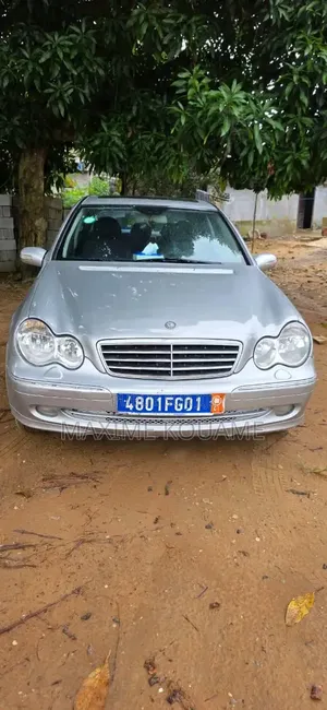 Mercedes-Benz C200 2001 Gris