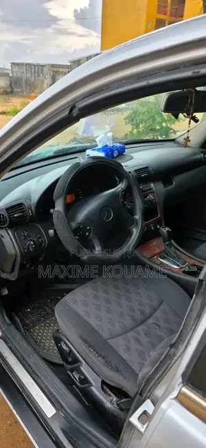 Mercedes-Benz C200 2001 Gris