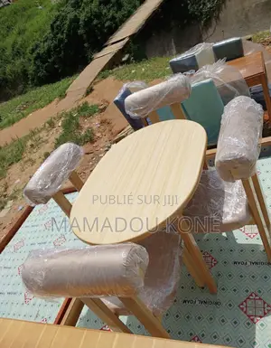 Table À Manger  [Hidden Information]