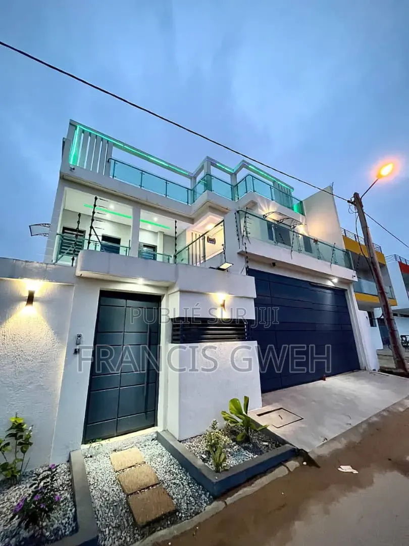 Meublé 6chbre Duplex dans Francis Gweh, Cocody à Vendre
