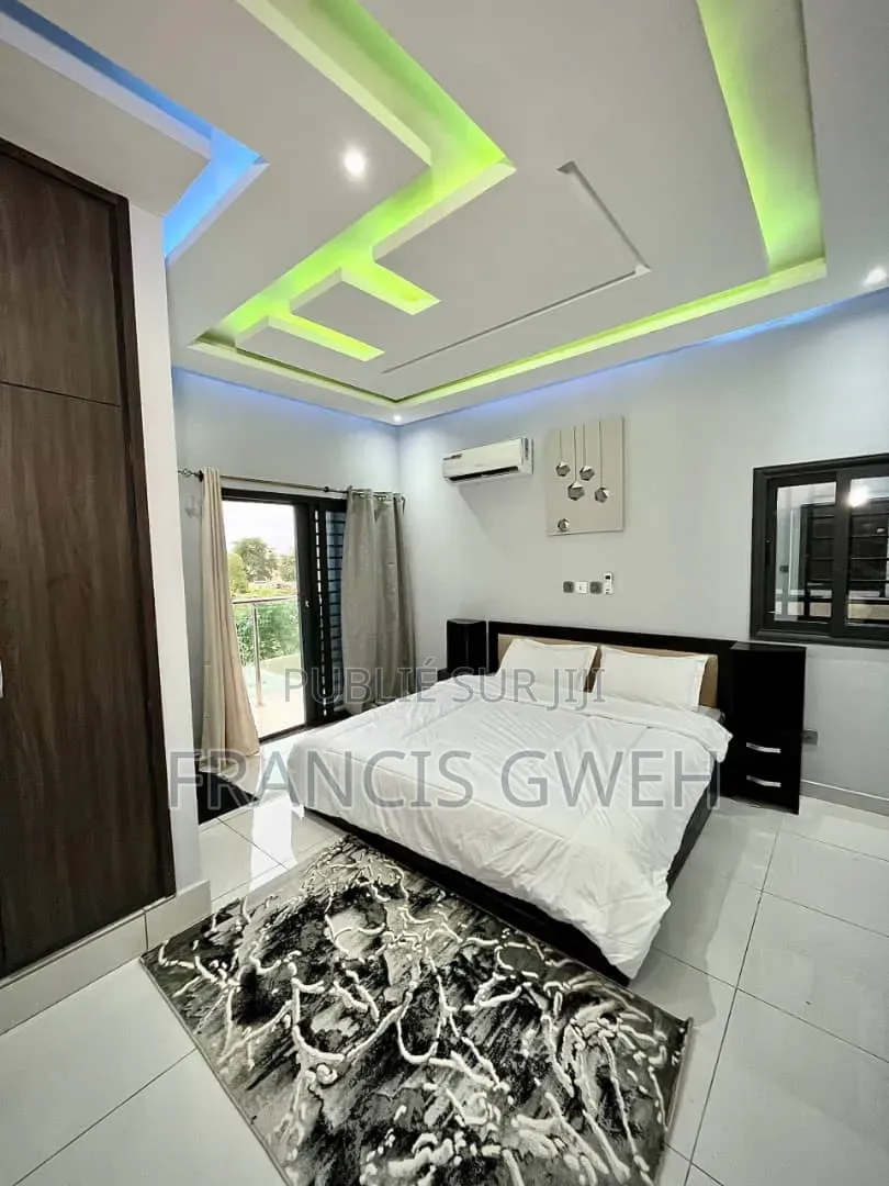 Meublé 6chbre Duplex dans Francis Gweh, Cocody à Vendre