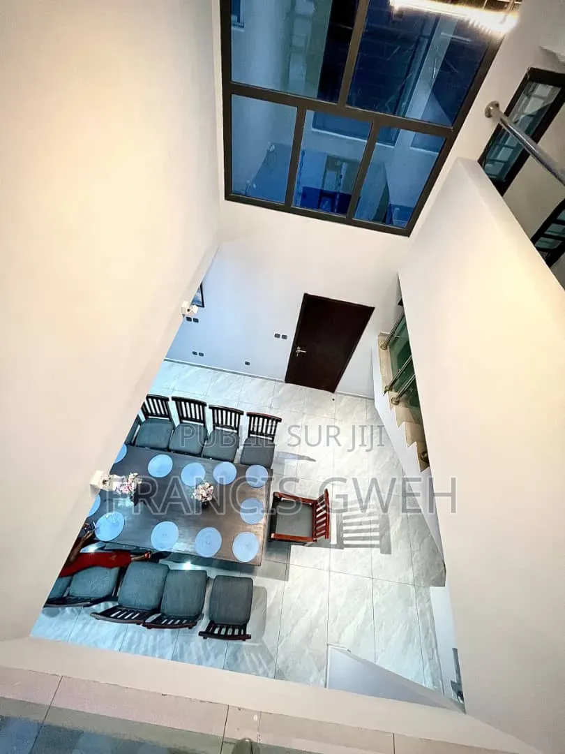 Meublé 6chbre Duplex dans Francis Gweh, Cocody à Vendre