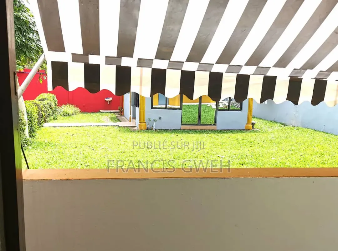 Meublé 1chbre Appartement dans Francis Gweh, Cocody à Louer