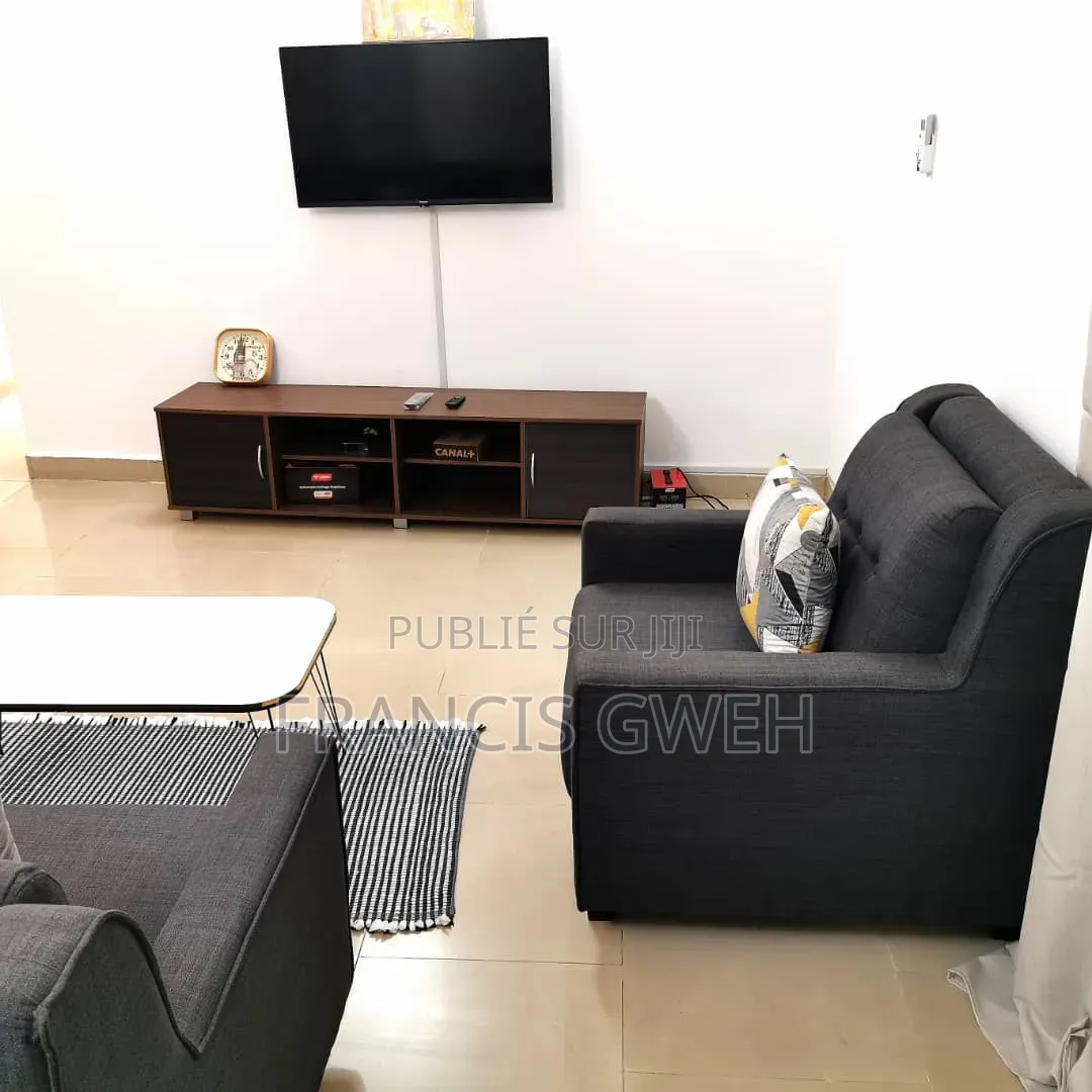 Meublé 1chbre Appartement dans Francis Gweh, Cocody à Louer