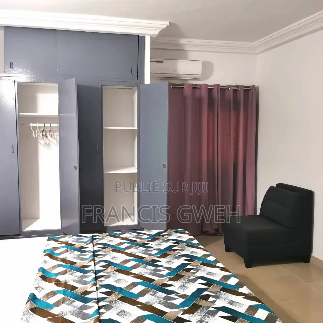 Meublé 1chbre Appartement dans Francis Gweh, Cocody à Louer