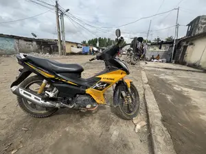 KTM Autre 2023 Jaune