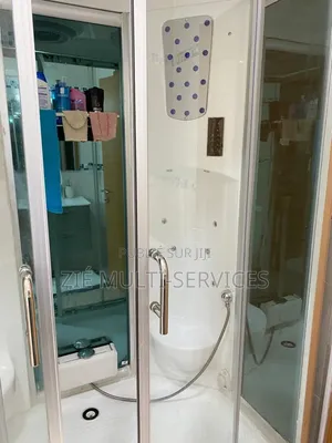 Meublé 5chbre Appartement dans Zié Multi-Service, Marcory à Vendre