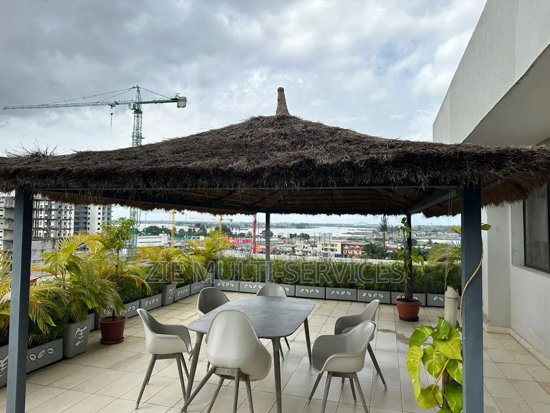Meublé 5chbre Appartement dans Zié Multi-Service, Marcory à Vendre