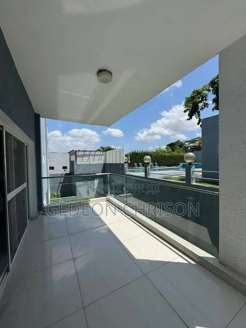 2chbre Appartement dans Cocody à Louer