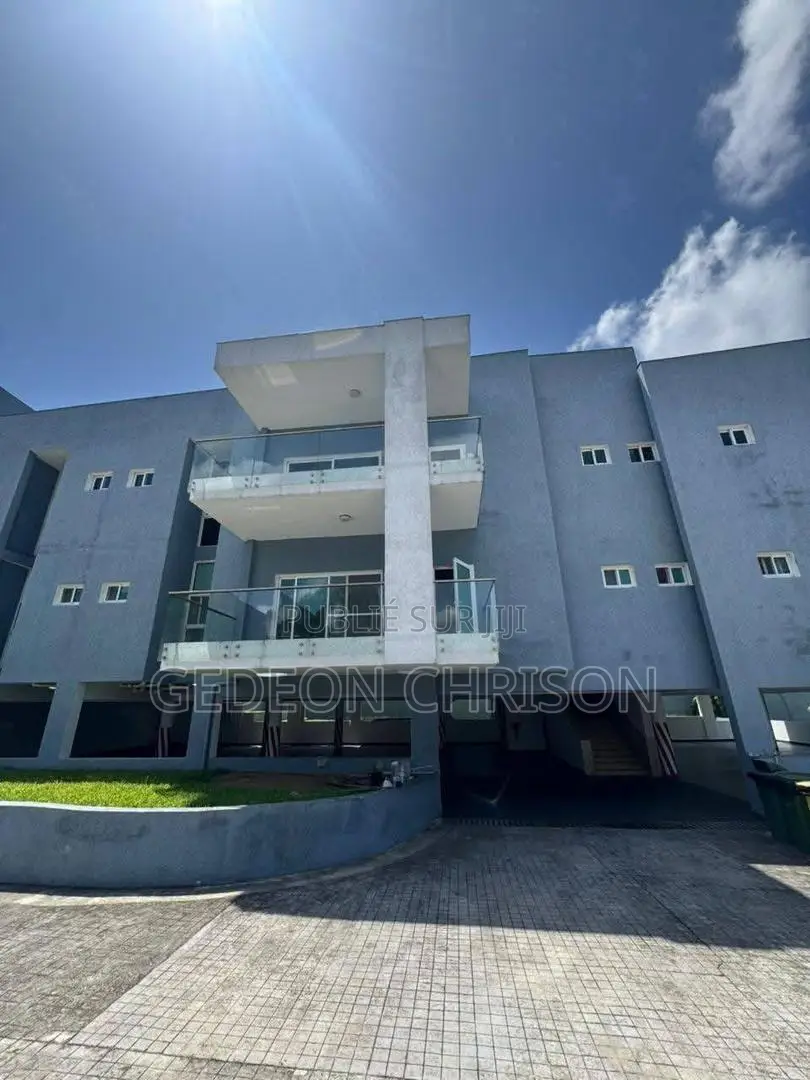 2chbre Appartement dans Cocody à Louer