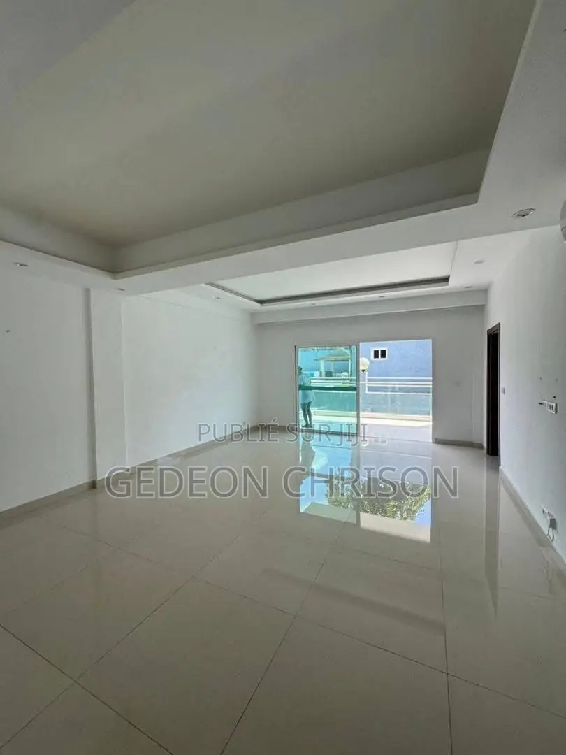 2chbre Appartement dans Cocody à Louer
