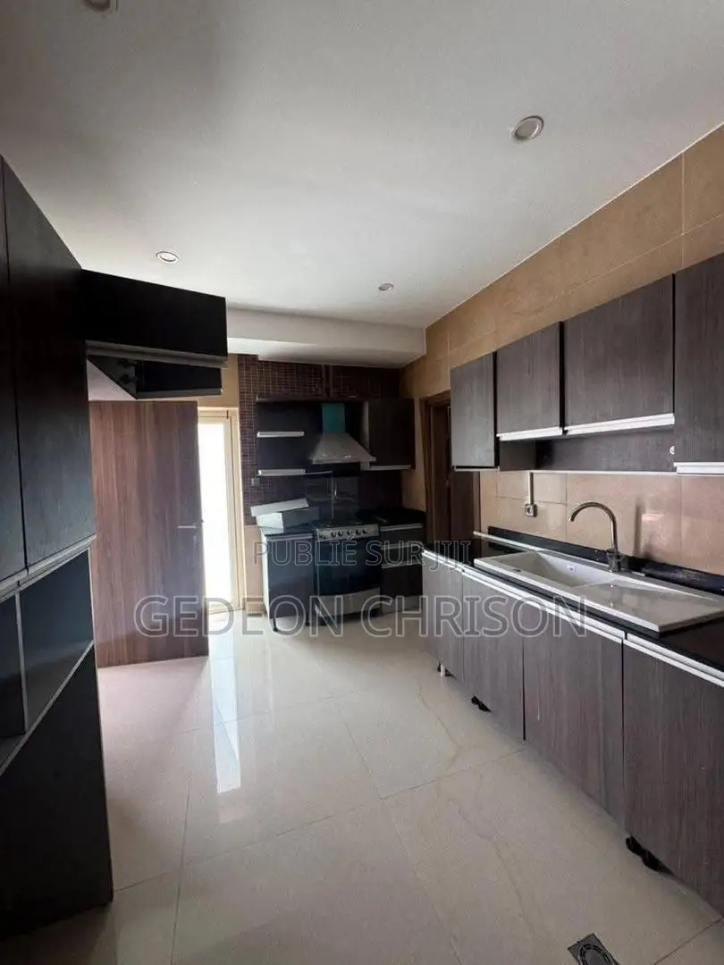 2chbre Appartement dans Cocody à Louer