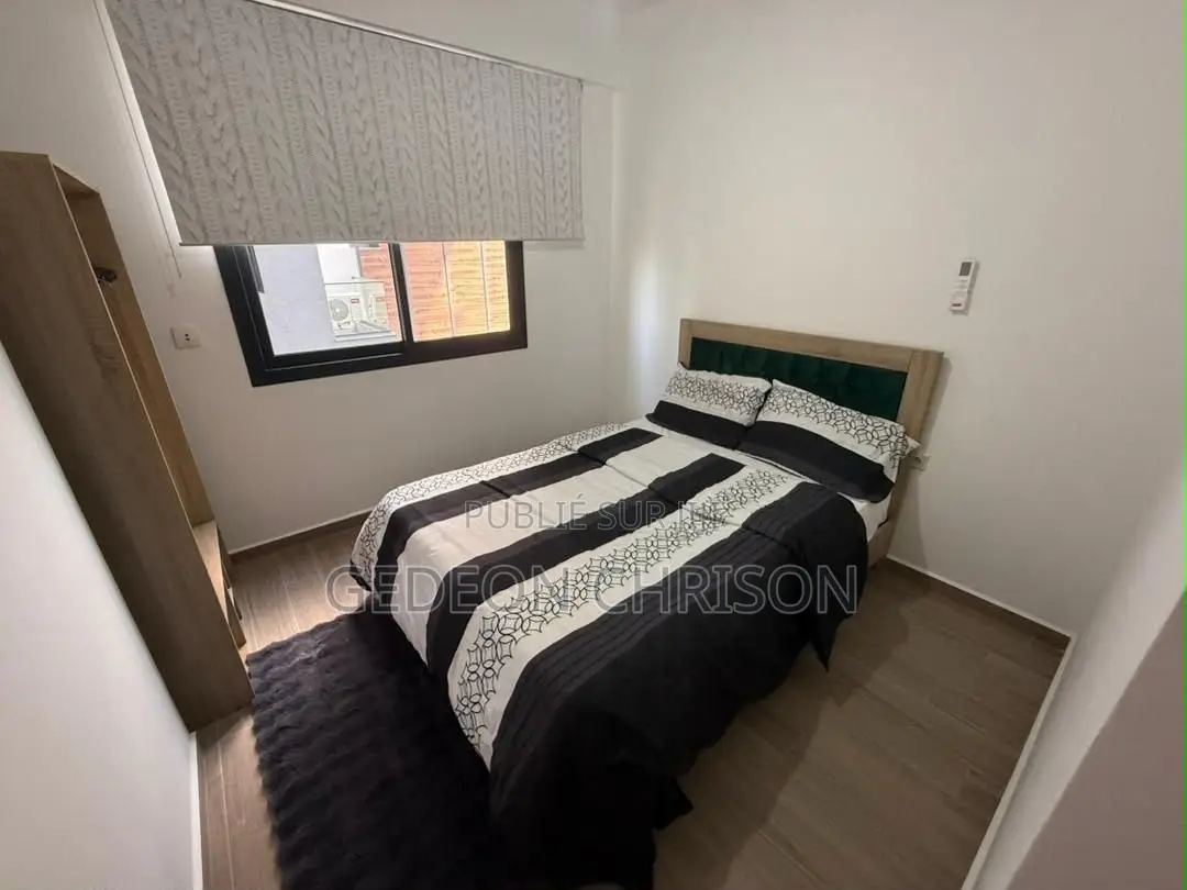 Meublé 4chbre Appartement dans Marcory à Vendre