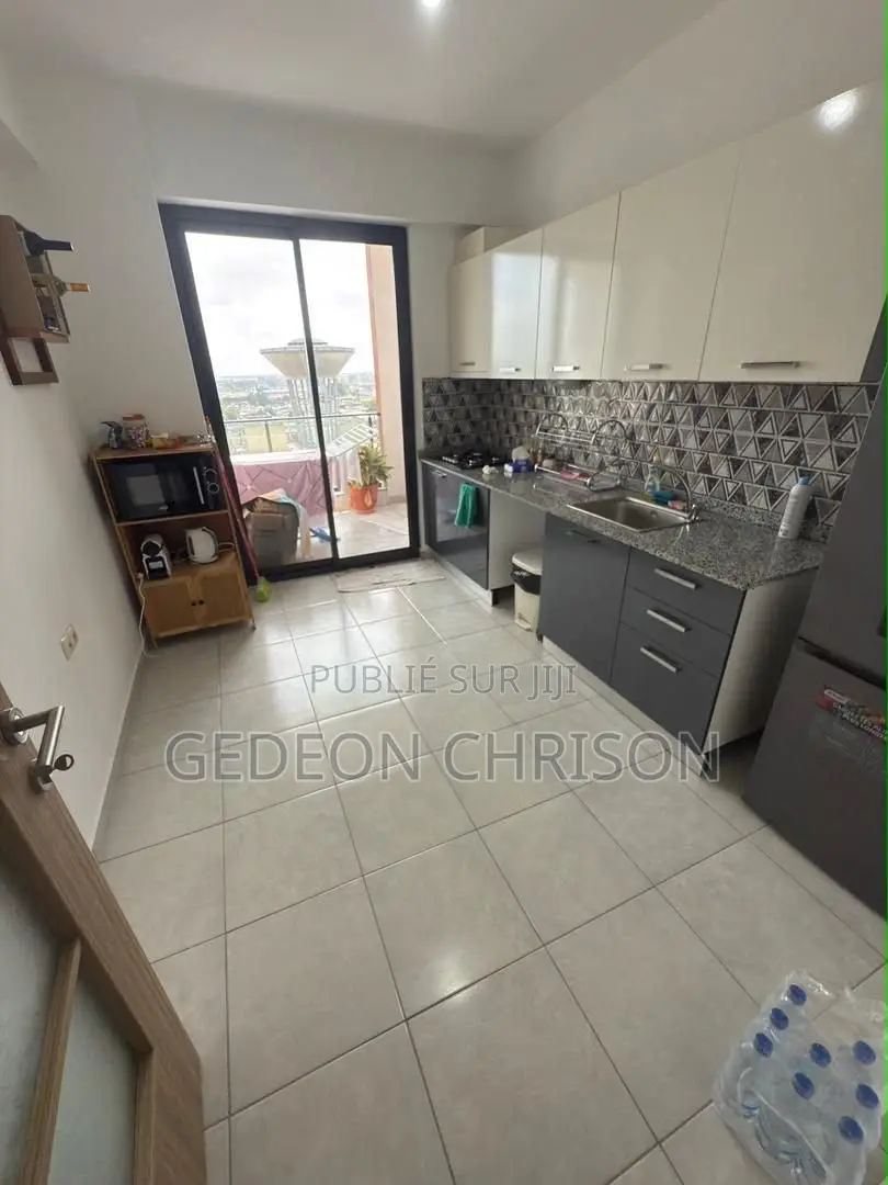 Meublé 4chbre Appartement dans Marcory à Vendre