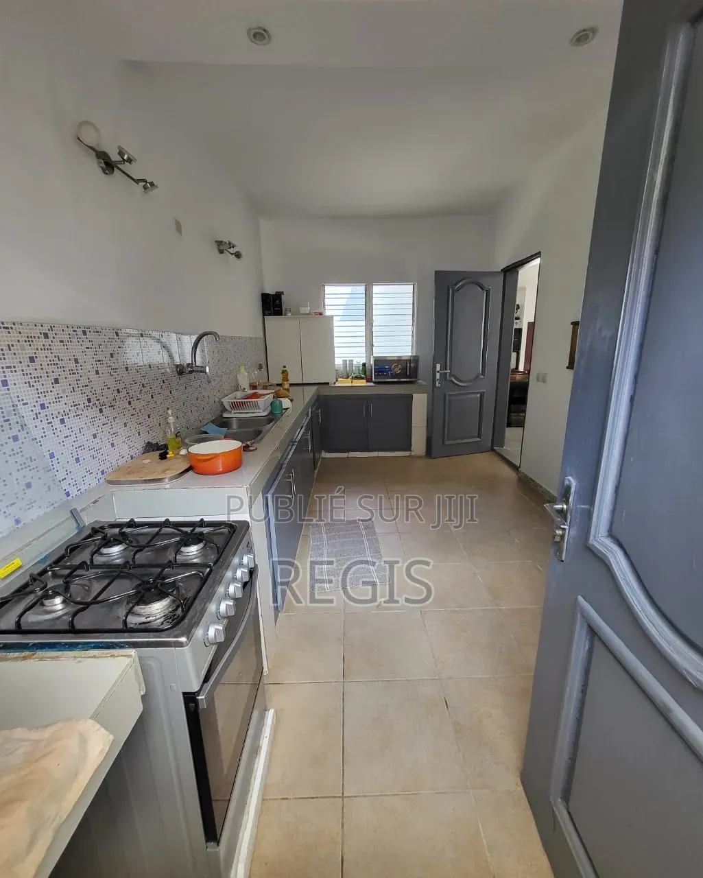 Meublé 3chbre Villa dans Meublée, Cocody à Louer