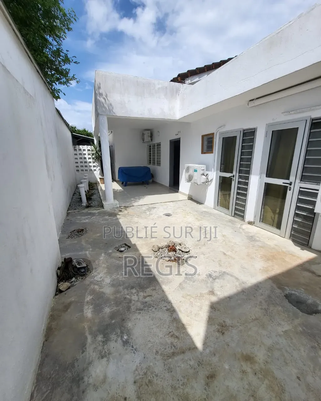 Meublé 3chbre Villa dans Meublée, Cocody à Louer