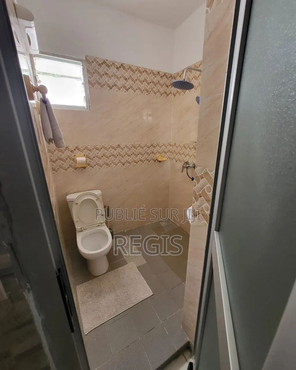 Meublé 3chbre Villa dans Meublée, Cocody à Louer
