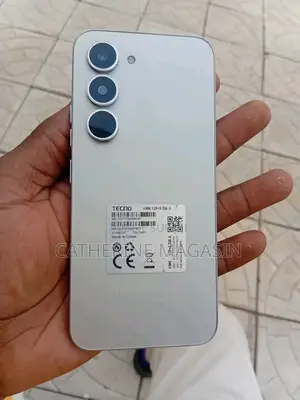 Nouveau Tecno Spark 40 256 GB Blanc