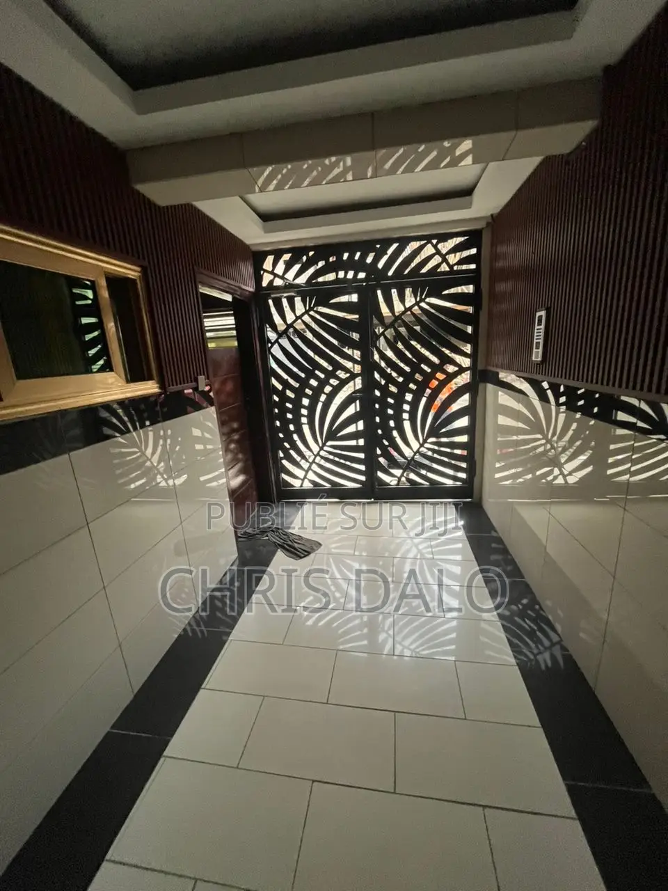 2chbre Appartement dans Dalo Davy, Cocody à Louer