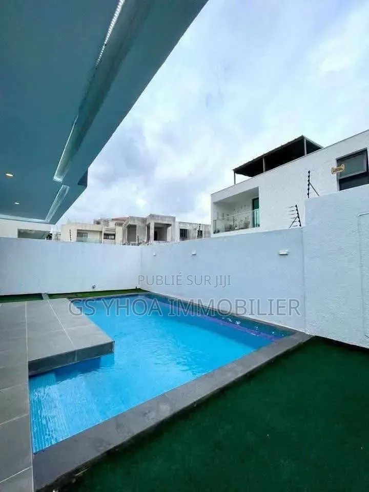 Meublé 3chbre Duplex dans Cocody à Vendre