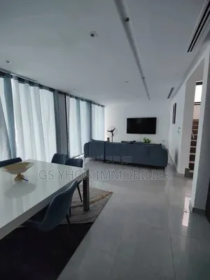Meublé 3chbre Duplex dans Cocody à Vendre