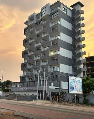 Meublé 20chbre Blocs d'appartements dans Le Plateau à Vendre
