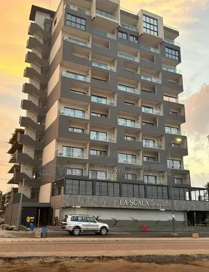 Meublé 20chbre Blocs d'appartements dans Le Plateau à Vendre