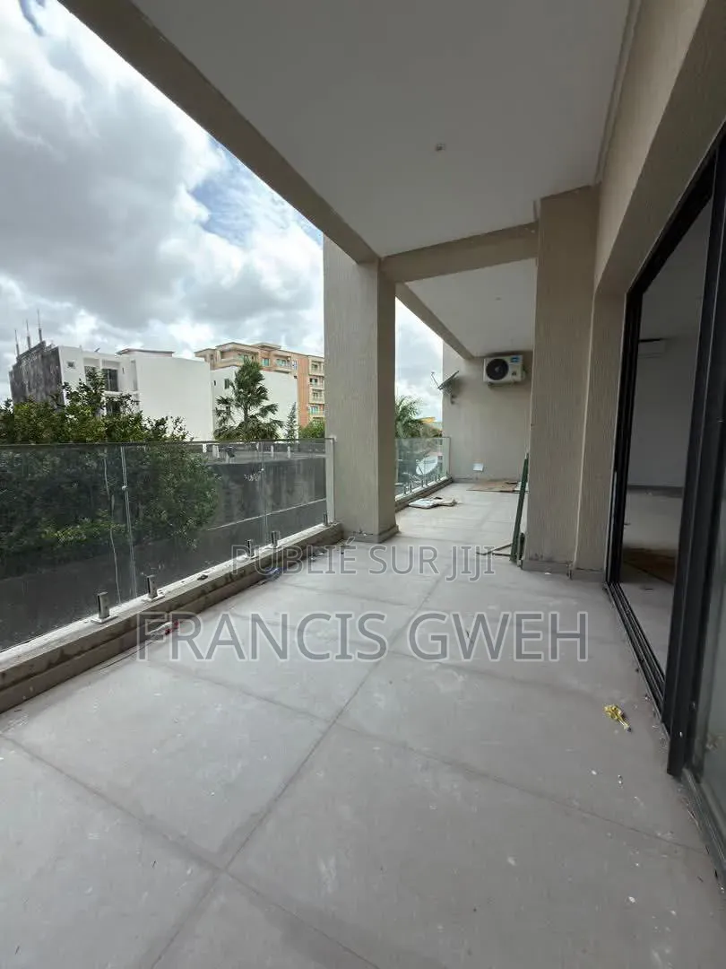 2chbre Appartement dans Francis Gweh, Cocody à Louer