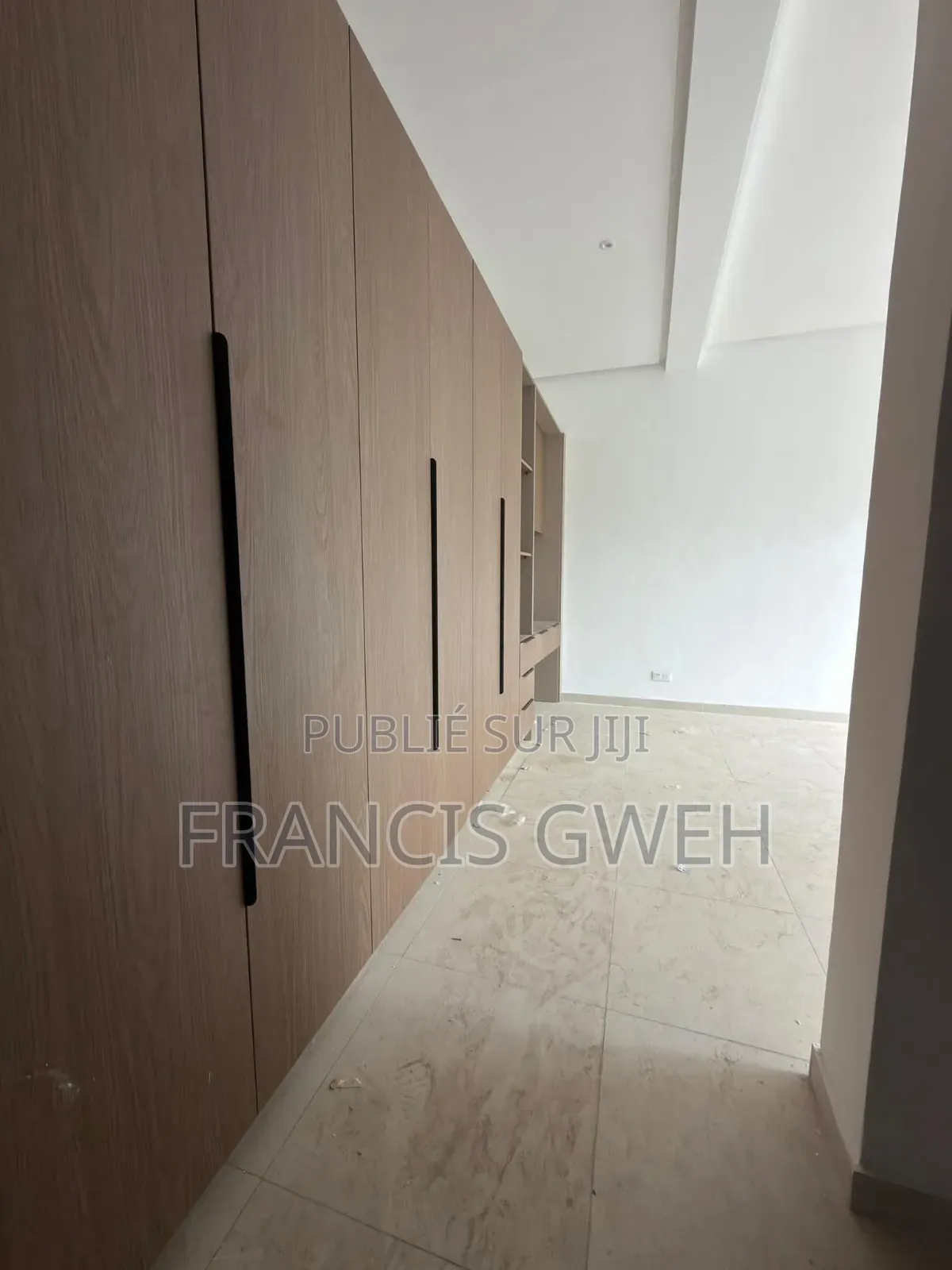 2chbre Appartement dans Francis Gweh, Cocody à Louer