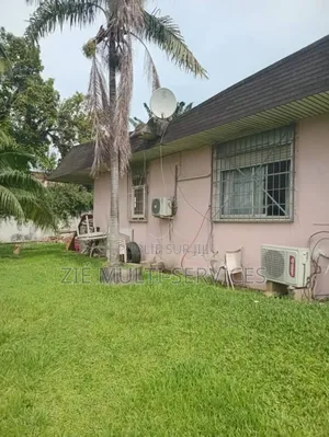 6chbre Villa dans Zié Multi-Service, Cocody à Vendre