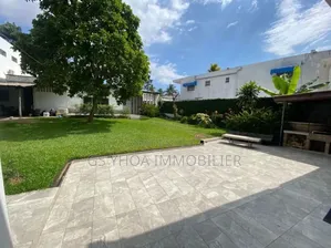 4chbre Villa dans Le Plateau à Vendre