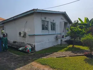 4chbre Villa dans Cocody à Vendre