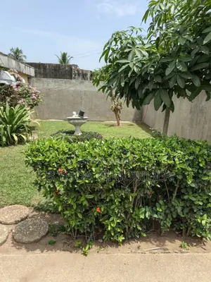 4chbre Villa dans Le Plateau à Vendre