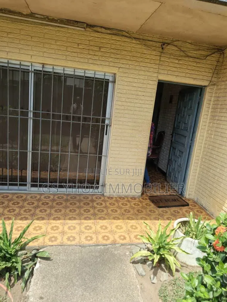 4chbre Villa dans Le Plateau à Vendre