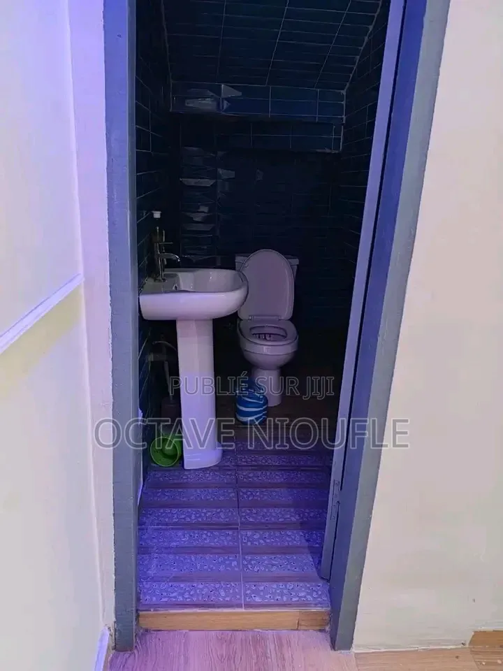 2chbre Duplex dans , Cocody à Louer