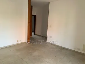 2chbre Appartement dans Francis Gweh, Cocody à Louer