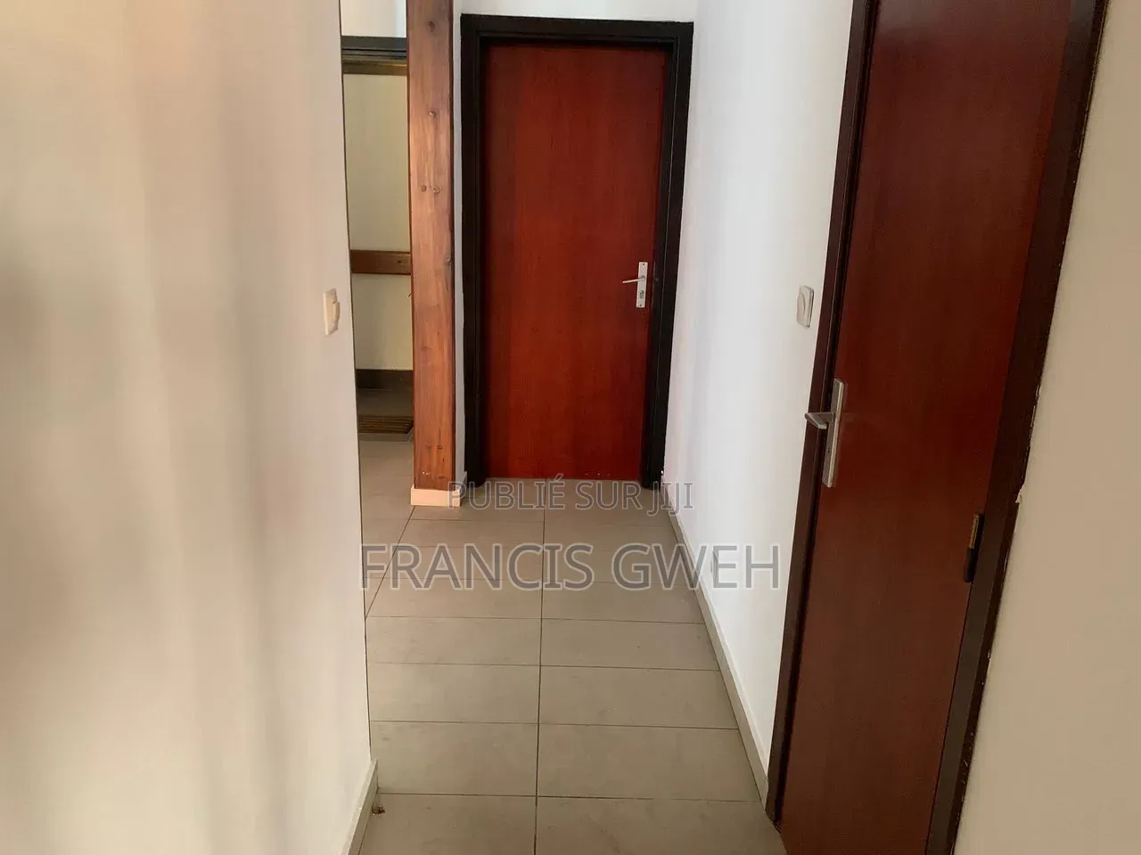 2chbre Appartement dans Francis Gweh, Cocody à Louer