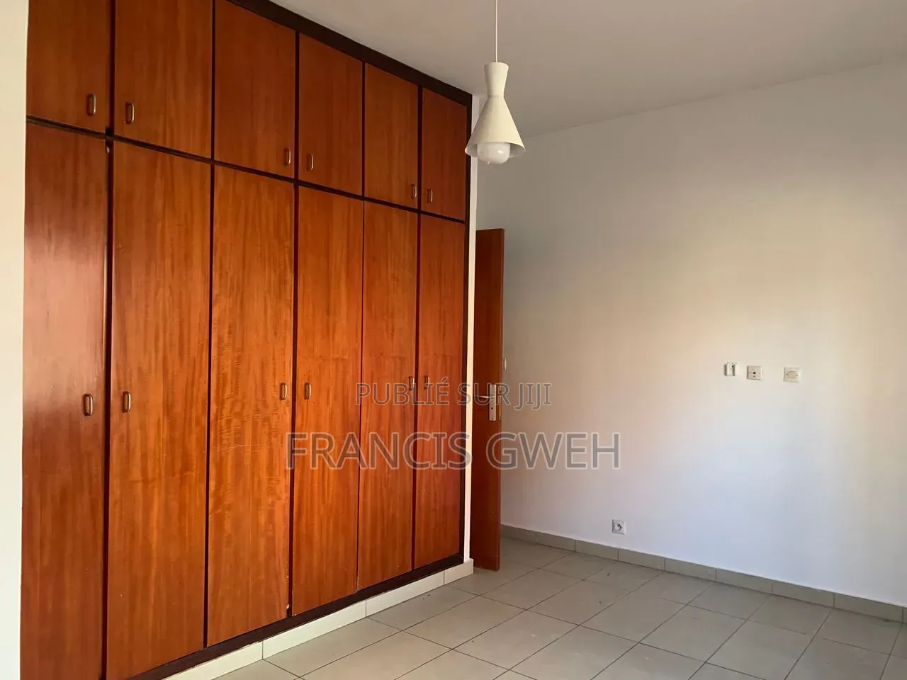 2chbre Appartement dans Francis Gweh, Cocody à Louer