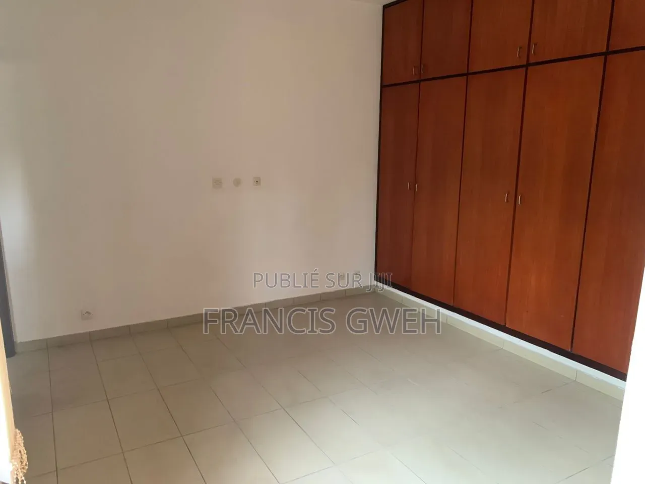 2chbre Appartement dans Francis Gweh, Cocody à Louer